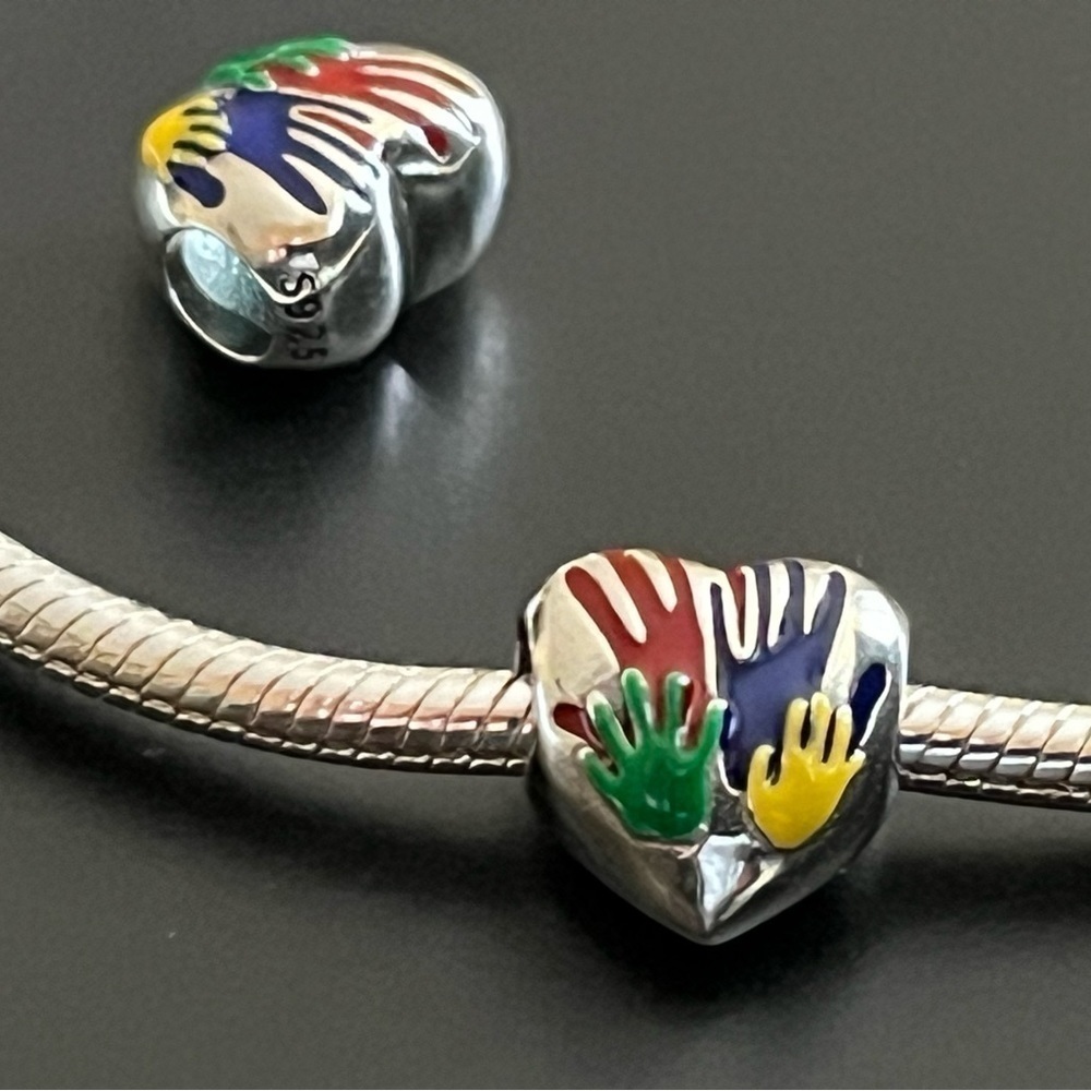 Sterling Silver Hand in Hand Heart Charm